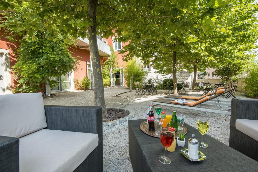 Hotel Des Capucins Le Puy-en-Velay Esterno foto